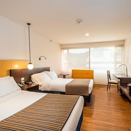 Hotel Dann Norte ボゴタ エクステリア 写真