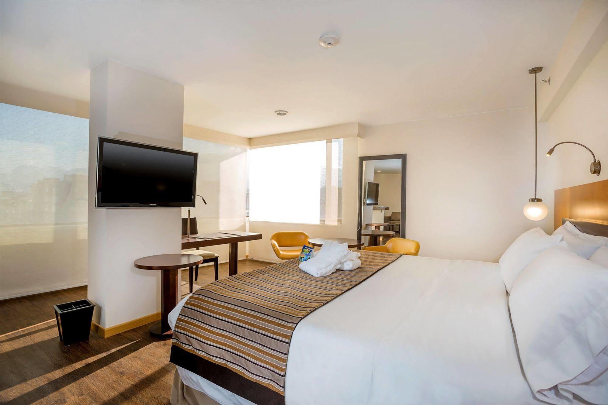 Hotel Dann Norte ボゴタ エクステリア 写真